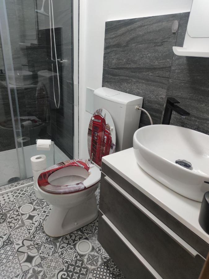 Апартаменти Apartman M&M'S Карловаць Екстер'єр фото