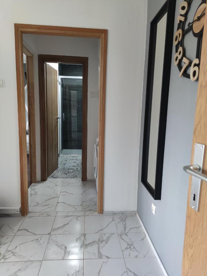 Апартаменти Apartman M&M'S Карловаць Екстер'єр фото